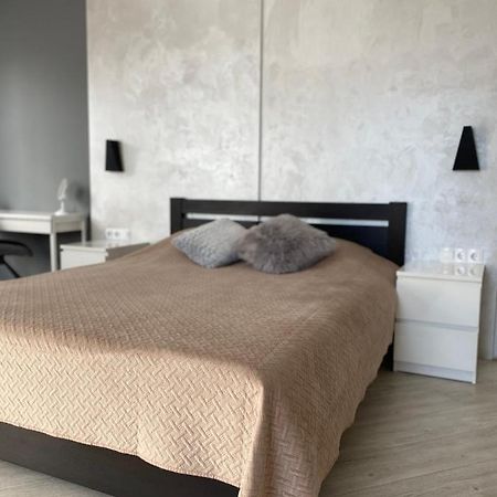Serbska Apartment Lviv Extérieur photo