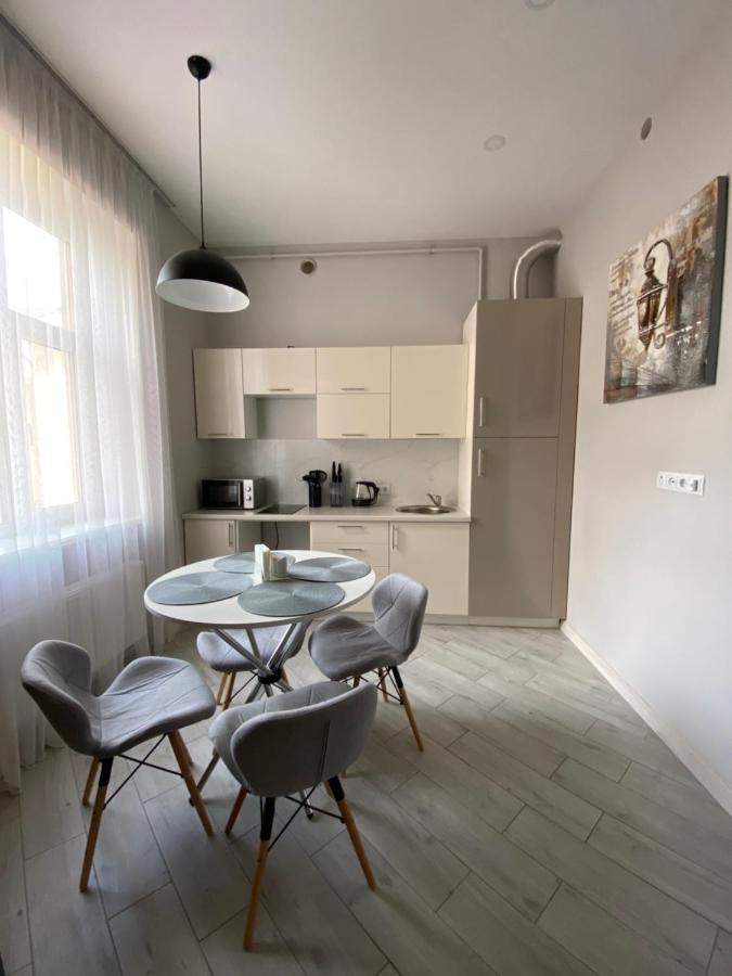 Serbska Apartment Lviv Extérieur photo