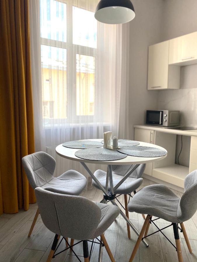 Serbska Apartment Lviv Extérieur photo